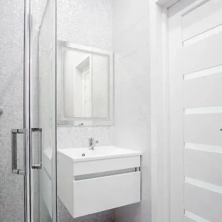 Arcadia 3 Bedrooms Lux Apartment *